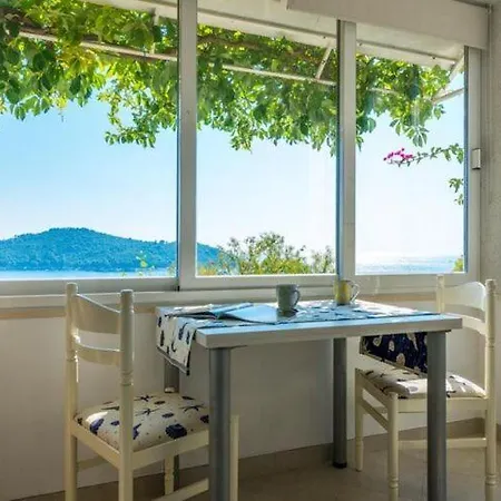Kirigin - One Bedroom With Terrace And Sea View Luka شقة