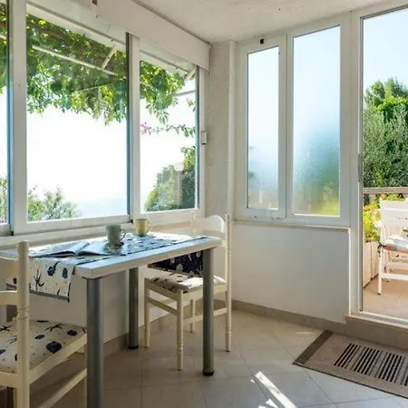 Kirigin - One Bedroom With Terrace And Sea View Luka *