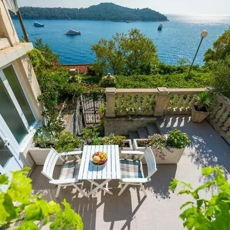 Apartment Kirigin - One Bedroom With Terrace And Sea View Luka